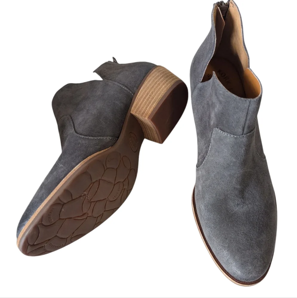 Kork Ease Skye's In Taupe Distressed (Grey) Booties....size 10